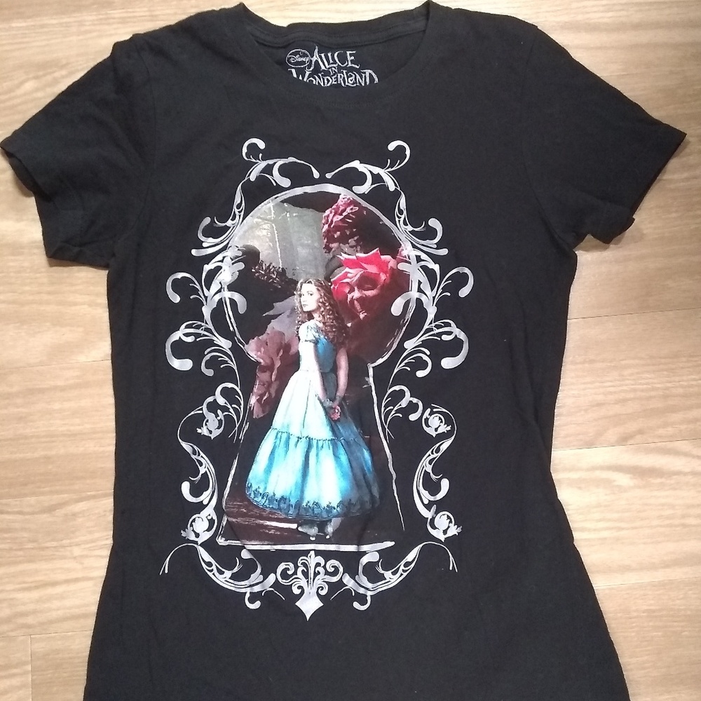 Disney Alice in wonderland shirt
